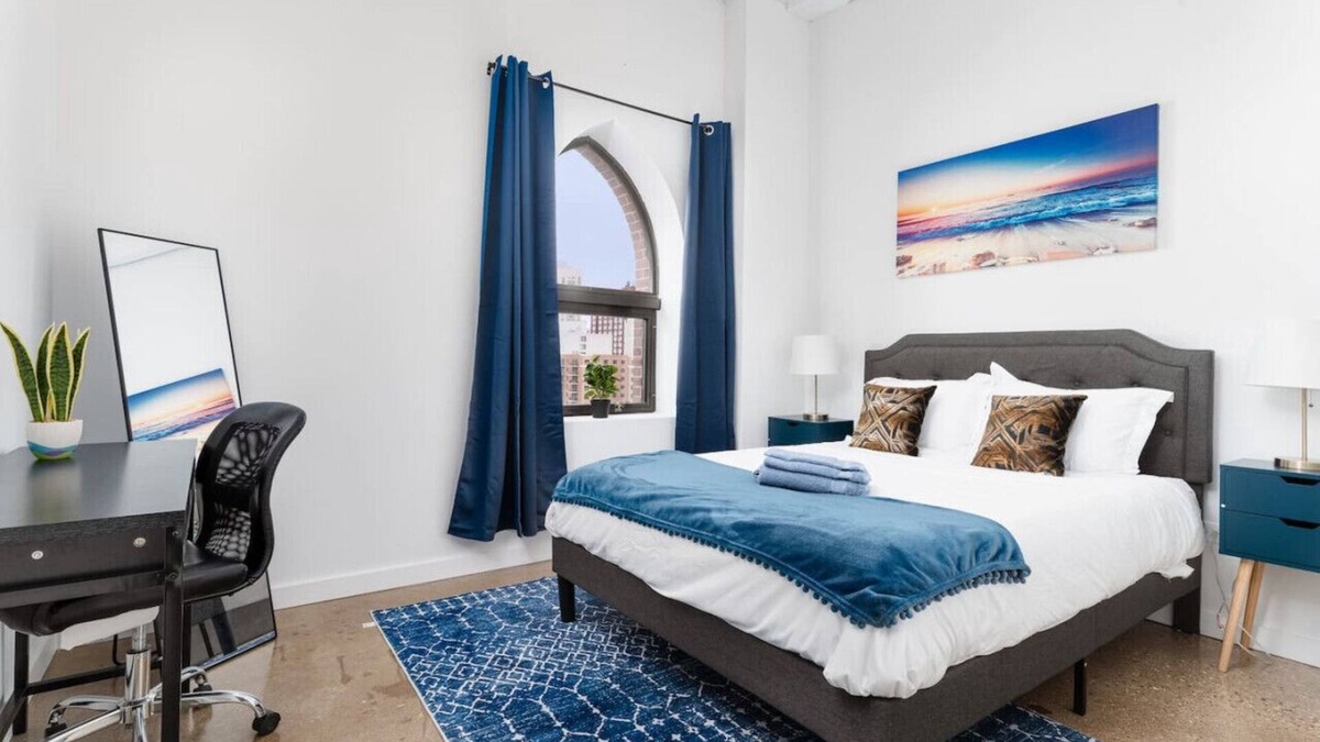 Uptown Apartment | Peaceful Cozy Beach View| 13 mins DT | 4 mins Lake