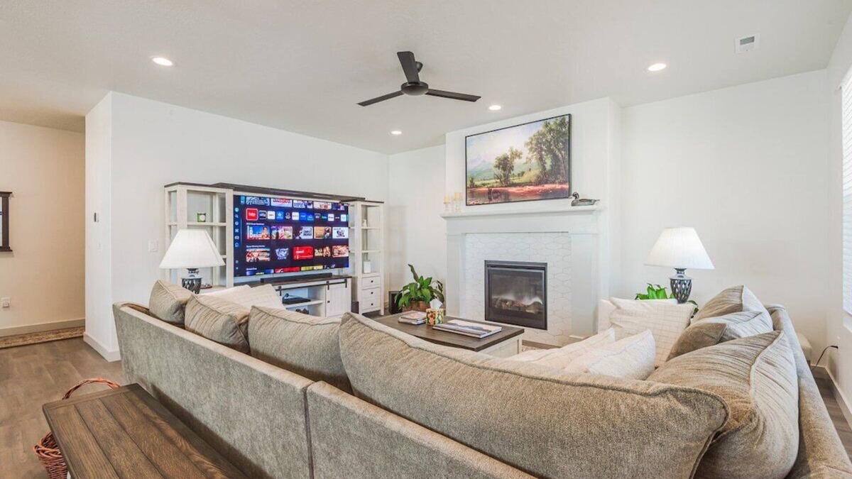 West Haven House | Peaceful Escape w/Office | Near Ogden & Snowbasin