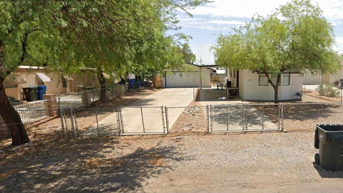 Bullhead City House | Peaceful, family friendly, and walking distance to the River and Rotary Park
