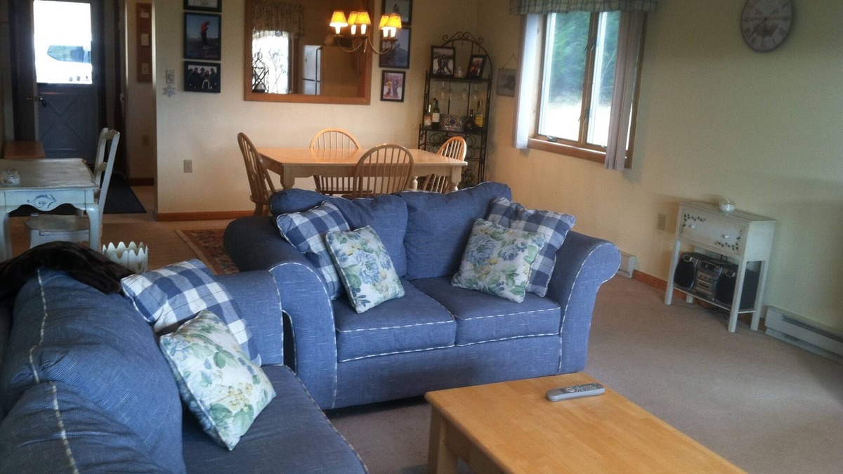Intervale Condo | Peaceful, Family Friendly, Heated Outdoor Pool, Awesome Views, Near Story Land