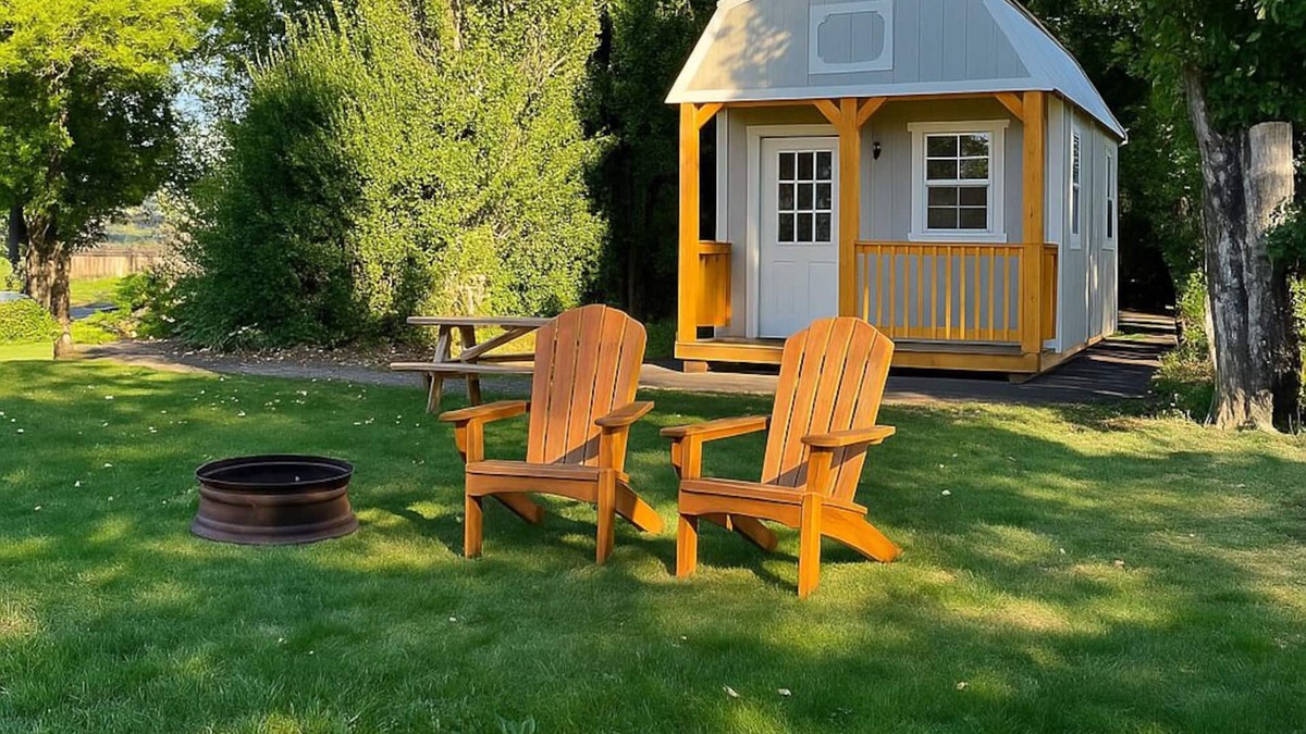Lynden Cabin | Peaceful Farm Escape | Cozy + Hot Tub