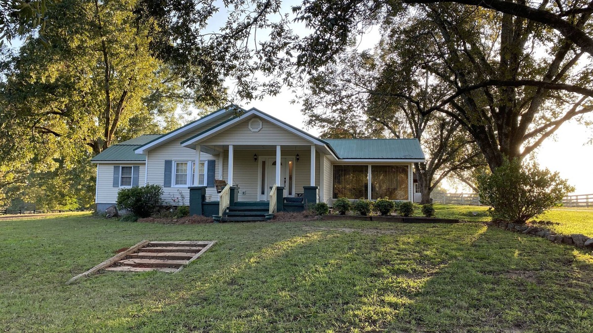 Woodland House | Peaceful Farmhouse Living!