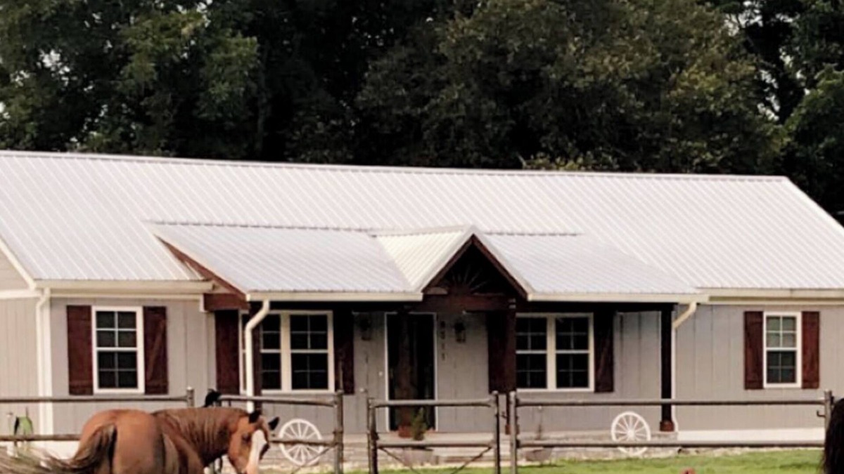 Burgaw Other | Peaceful Farmhouse on Horse Farm - 20 miles from the Beach !