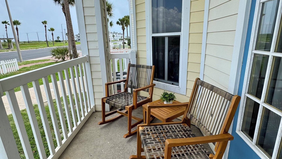 Corpus Christi Condo | Peaceful first floor studio on North Padre Island only 5 minutes from the beach.