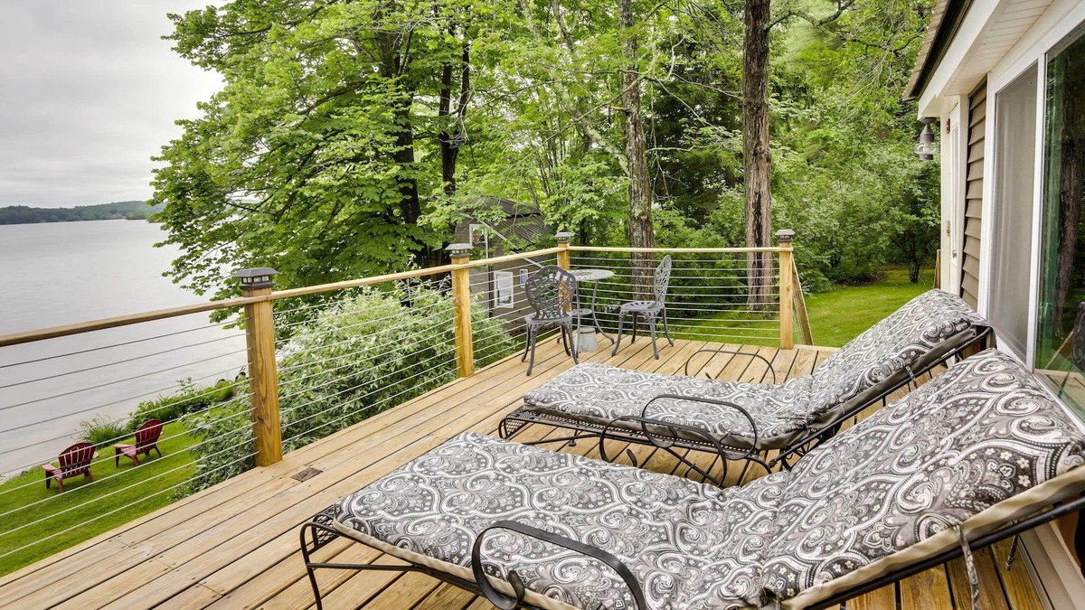 Winthrop House | Peaceful Fisherman's Paradise w/Deck + Fire Pit!
