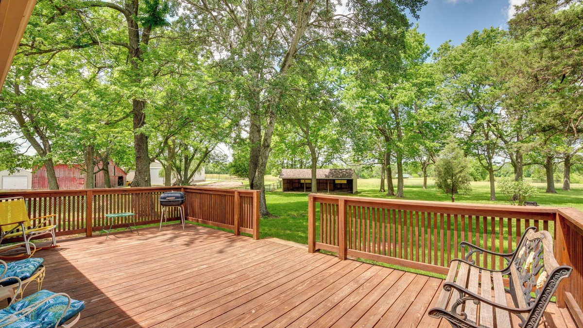 Cass County House | Peaceful Garden City Getaway w/Grill & Fire Pit