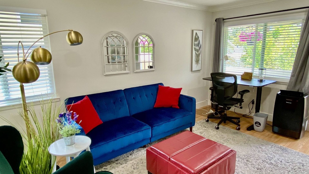 Crescent Park Apartment | Peaceful Gem in Downtown Palo Alto/Stanford