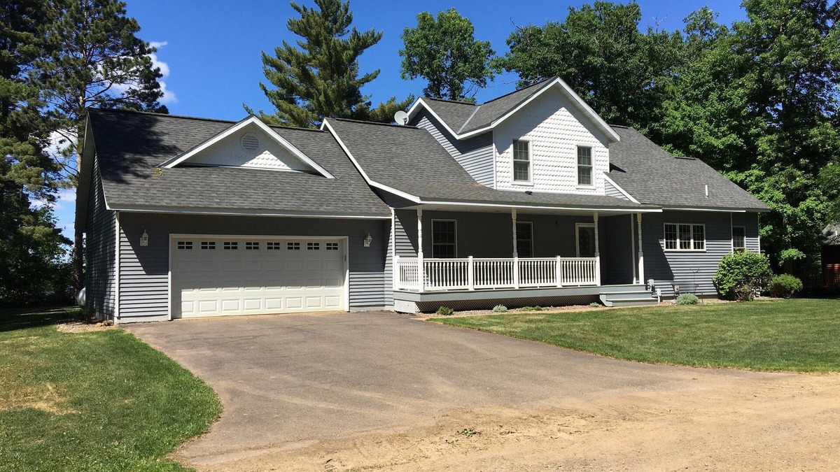 Aitkin Cabin | Peaceful Getaway on Big Pine Lake-2 BR, 3 bath + loft with 3 twin beds & 1 king.