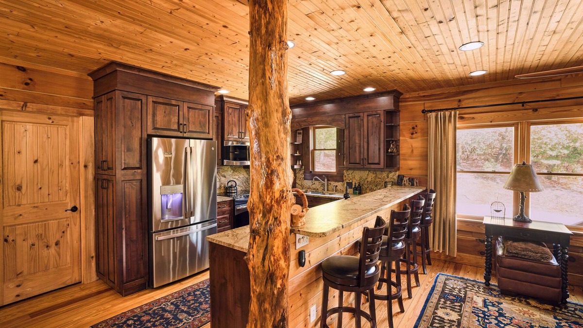 Penrose Cabin | 'Peaceful Getaway' Penrose Cabin w/Hot Tub & Pond