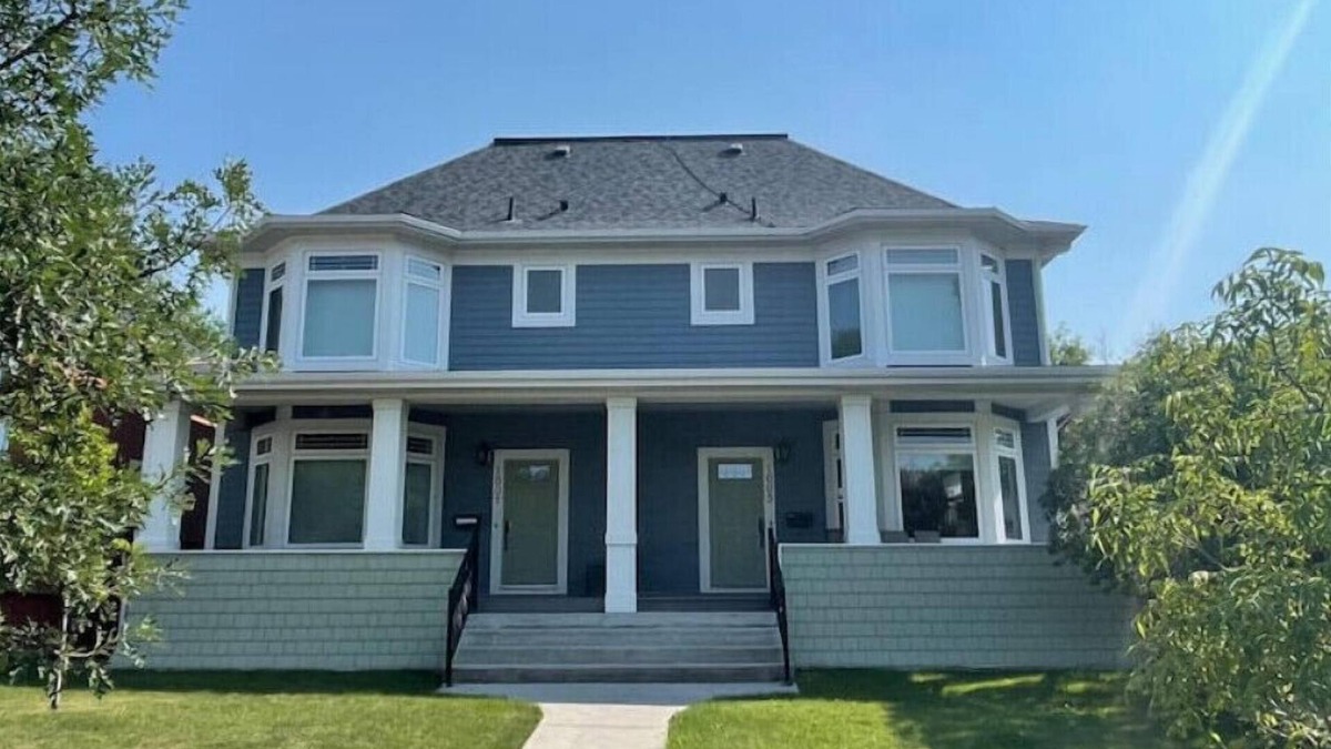 Ramsay House | Peaceful Historic 3 Bedroom hideaway, Walkable to Calgary's Greatest Attractions