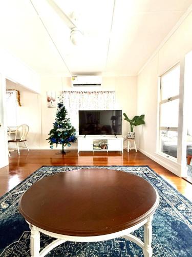 Margate House | Peaceful holiday home in Margate Redcliffe