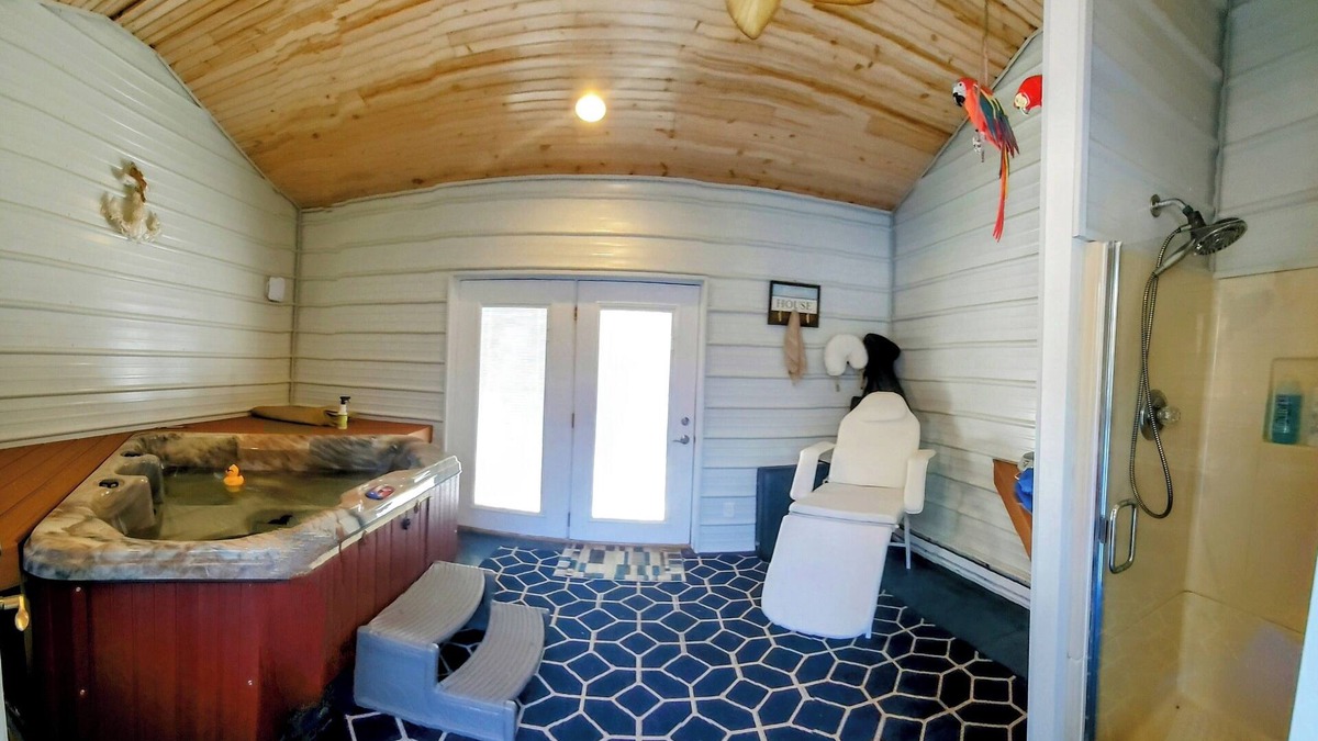 Fennville House | Peaceful home in the woods, Saugatuck Township