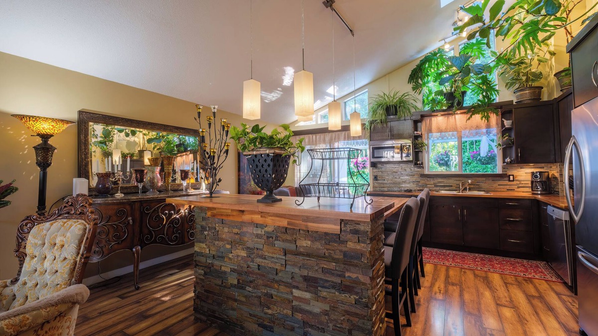 Coquitlam House | Peaceful Home with a European Touch!