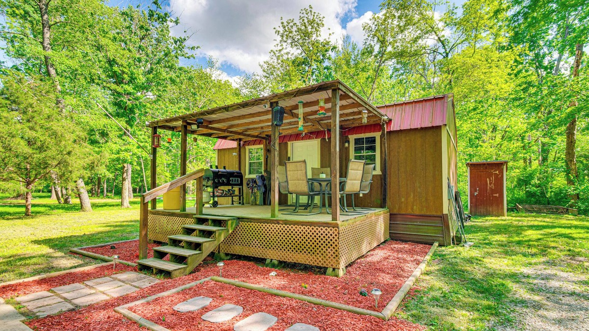 Barnhill Apartment | Peaceful Hunting Cabin < 3 Mi to Sam Dale Lake!