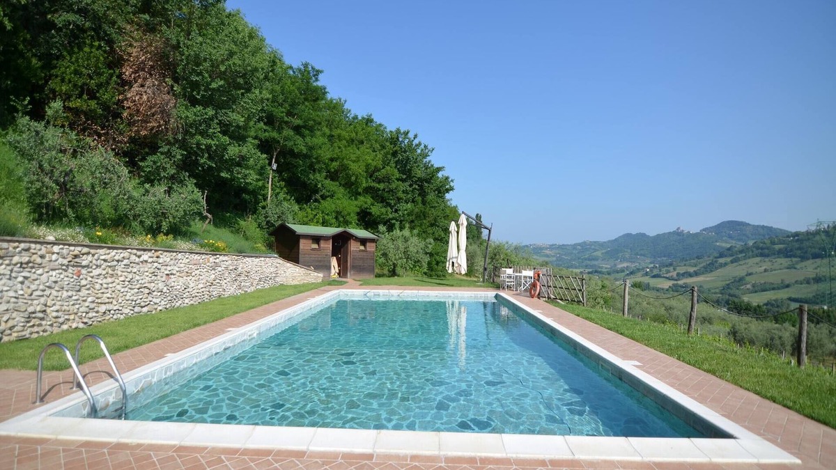 Croce House | Peaceful Stay in Monte Colombo