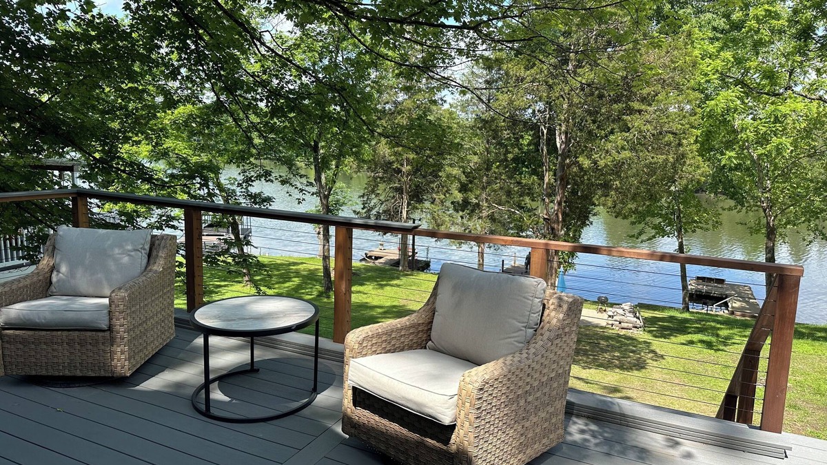 Harriman House | Peaceful lake house in quiet cove near Watts Bar Lake. Sleeps 6!