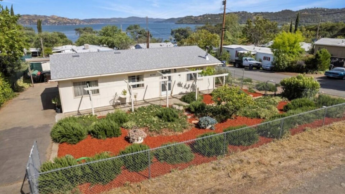 Kelseyville House | Peaceful Lake House 2bd/2ba