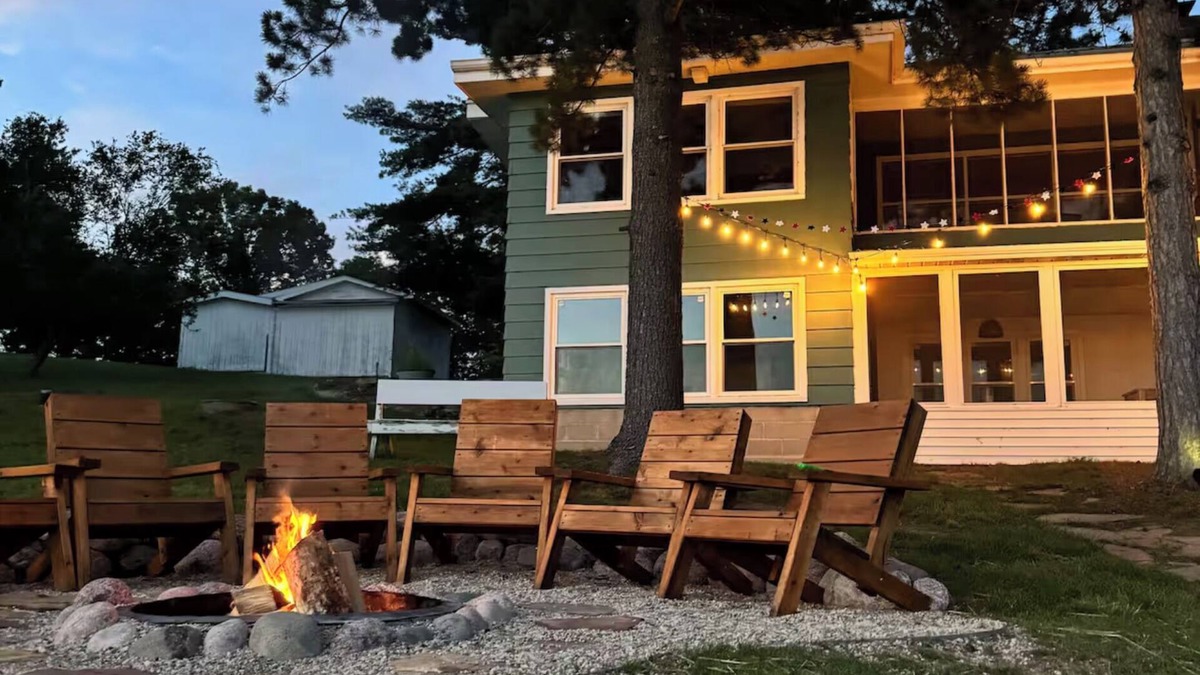 New Chester House | Peaceful Lakehouse Vacation just 30 minutes from The Dells!