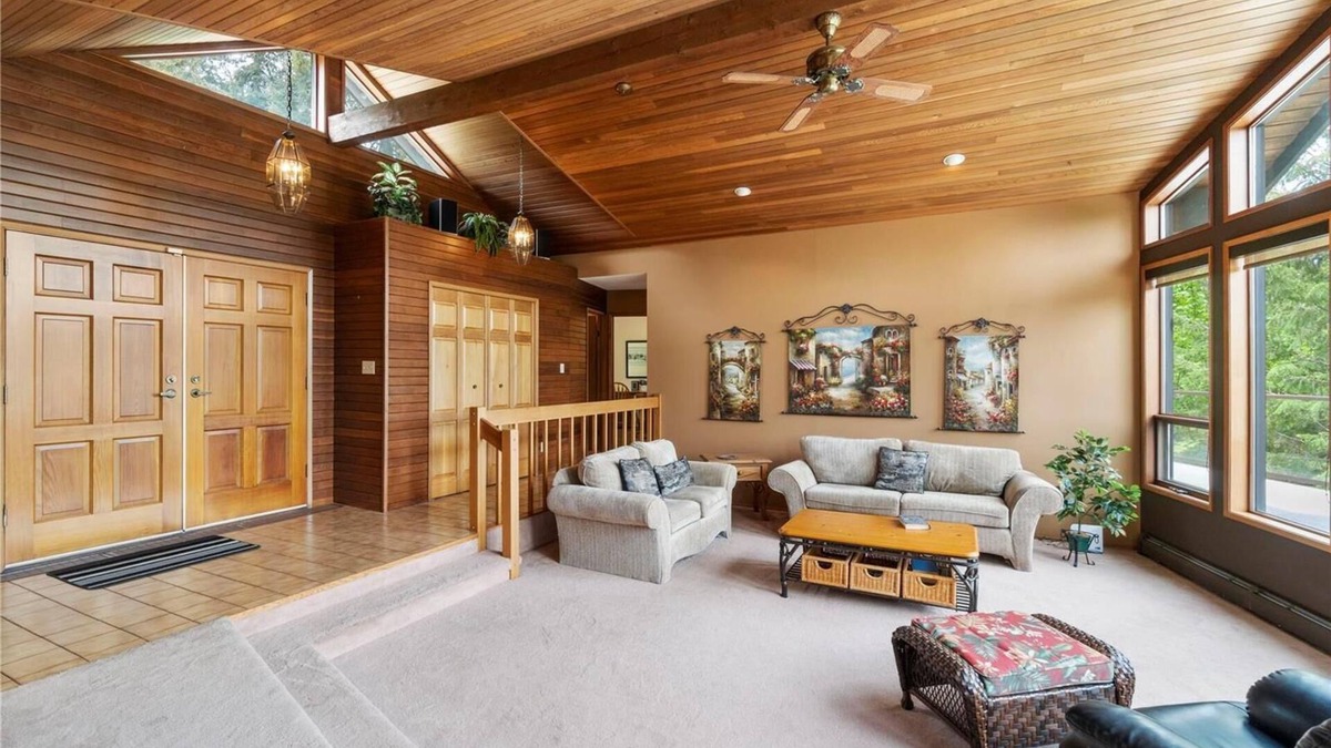 Sorrento Cottage | Peaceful Lakeside Retreat with Stunning Views of Copper Island