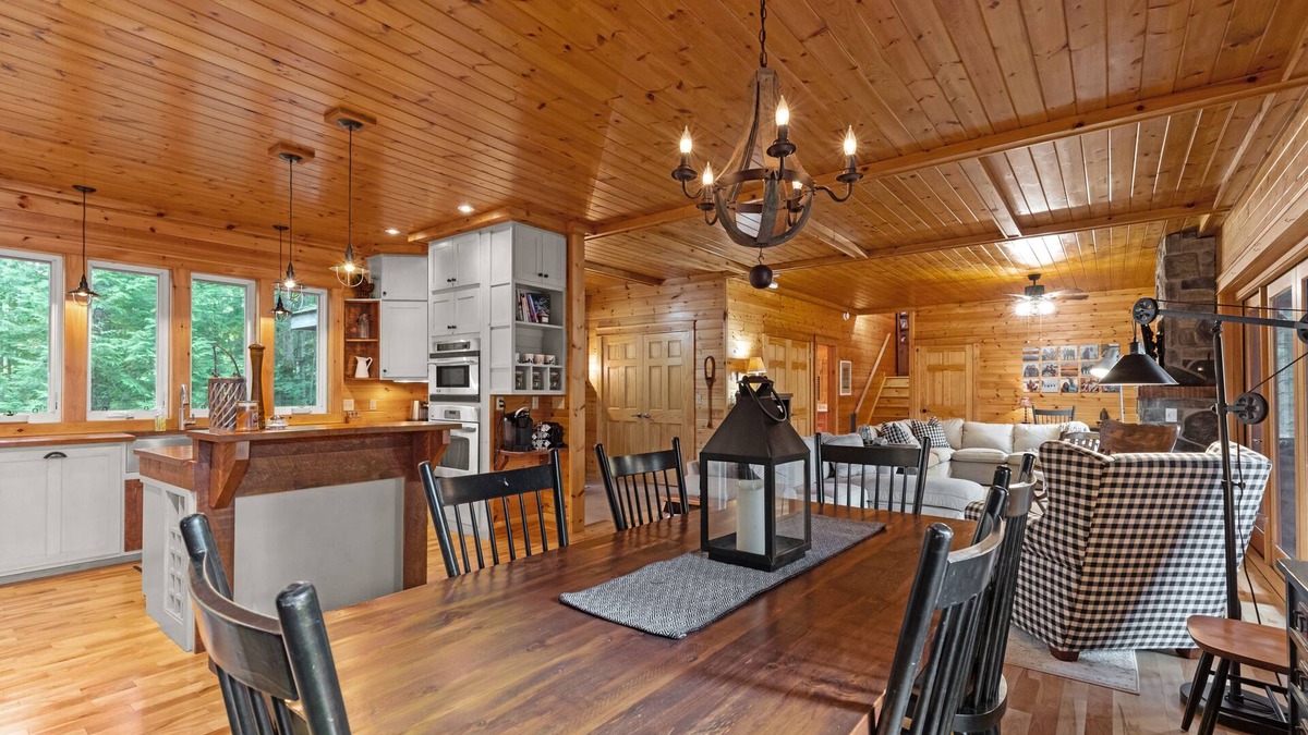 Baysville Cottage | Peaceful Landing