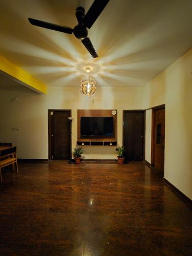 Bengaluru Apartment | Peaceful Modern 2 BHK Flat