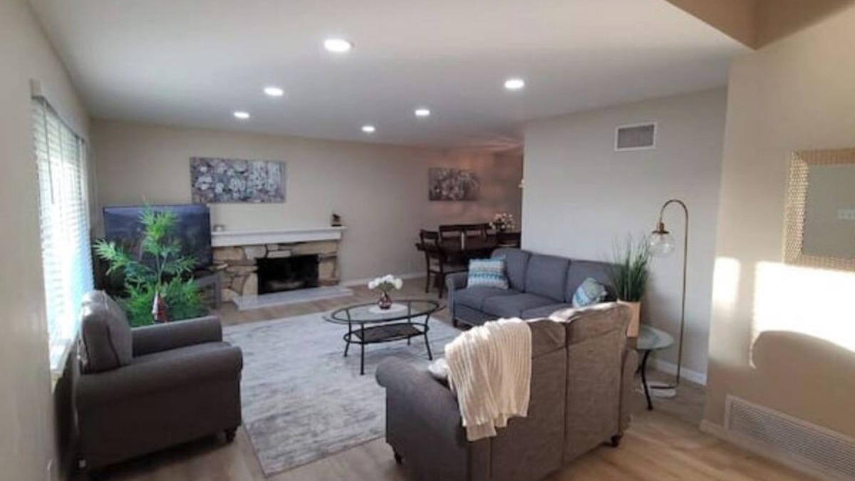 Mission Viejo House | Peaceful modern upgraded home!
