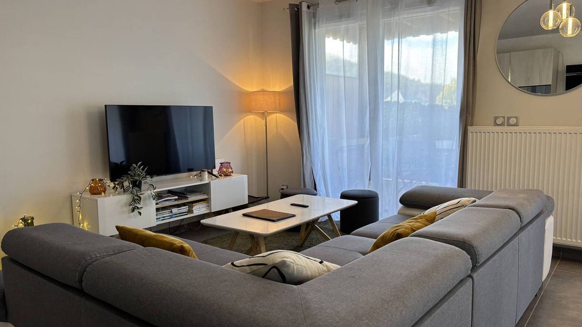 Villard-de-Lans Apartment | Peaceful Mountain Escape: 2BR Apartment, Terrace, Close to Ski, Free Parking, WiFi