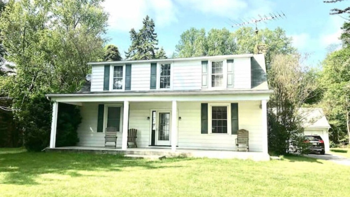 Waynesboro House | Peaceful Mountain Top House- Time to Enjoy!