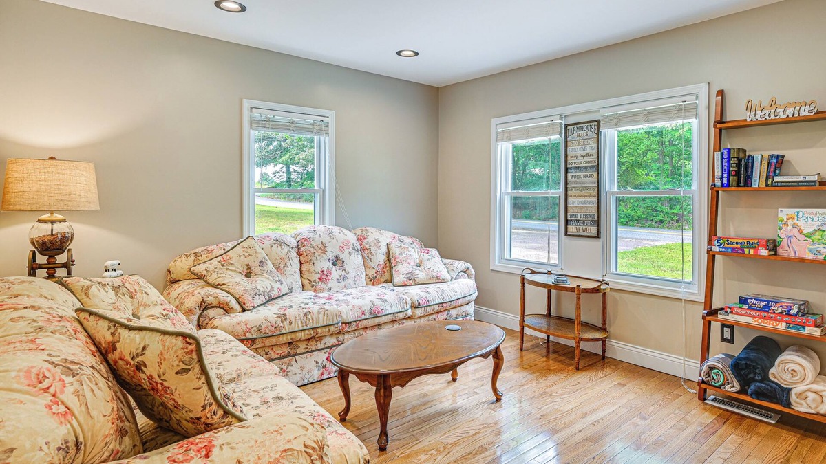 Murray House | Peaceful Murray Home ~ 8 Mi to Kentucky Lake!