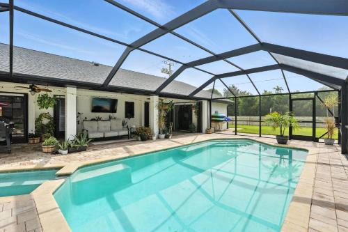 Willoughby Acres House | Peaceful Naples Retreat Pool and Spa Haven