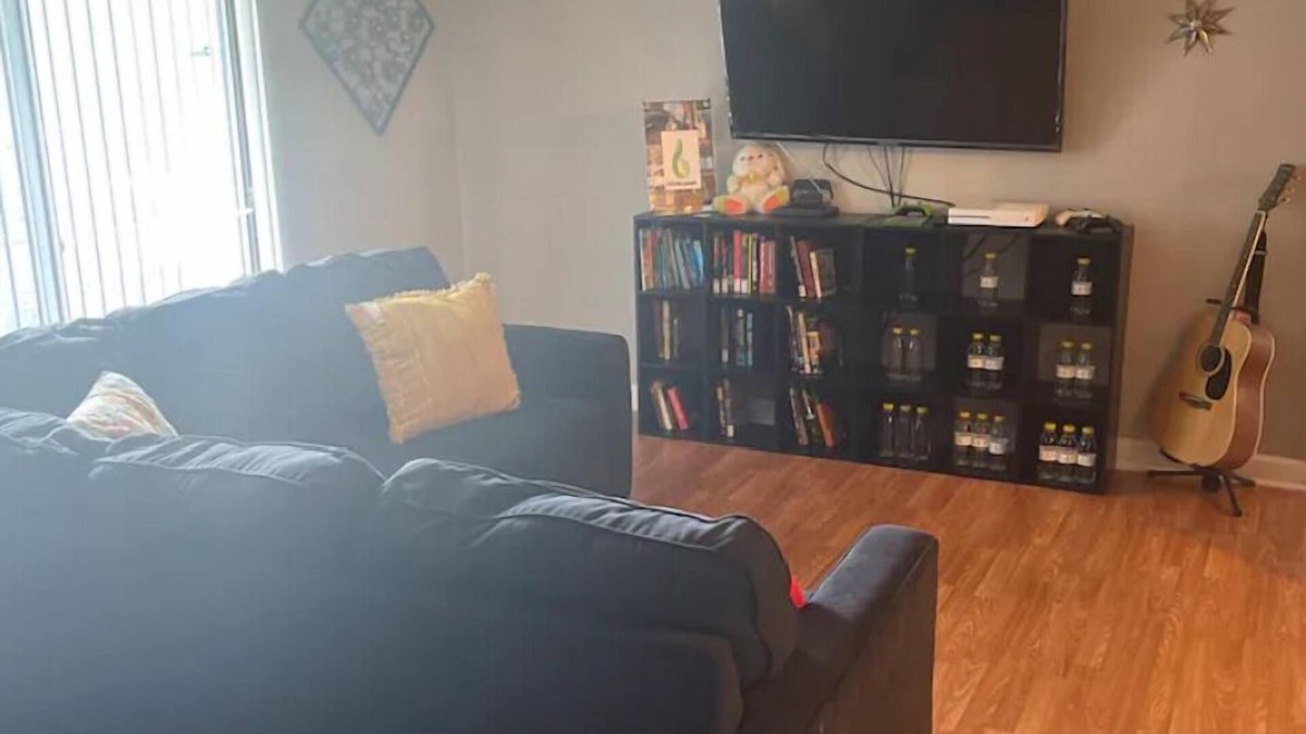 Mitchell Apartment | Peaceful ONE bedroom Apartment with at home gym