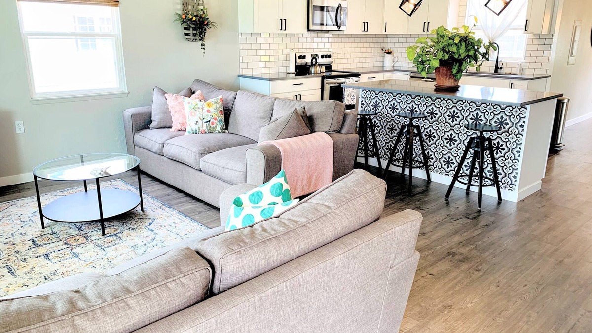 Richland House | Peaceful park-like Getaway