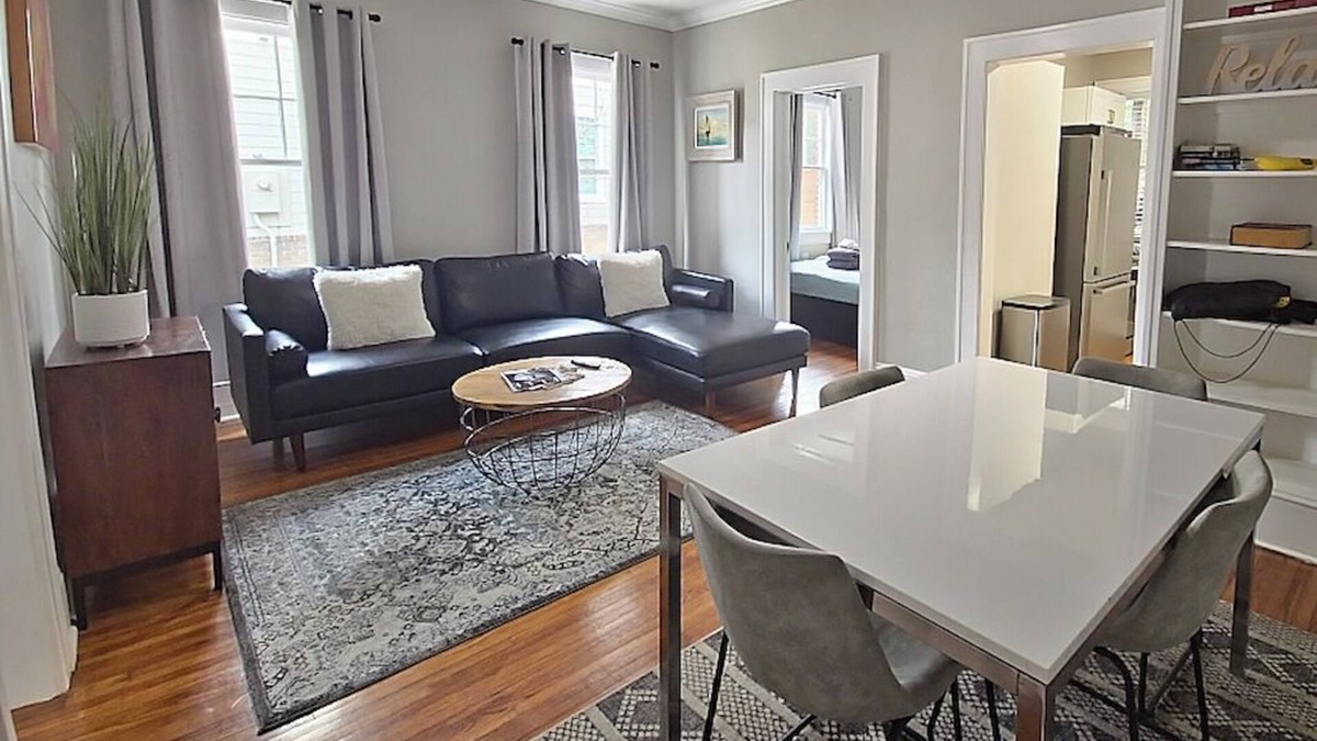Myers Park Apartment | Peaceful Place on the Park
