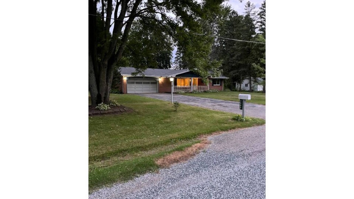 Birch Run Township House | Peaceful Place on Townline