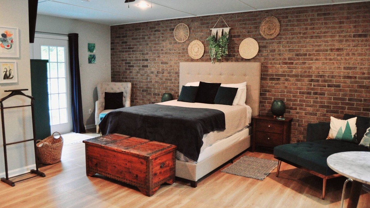 Valdosta Apartment | Peaceful Poolside Guesthouse just off I75