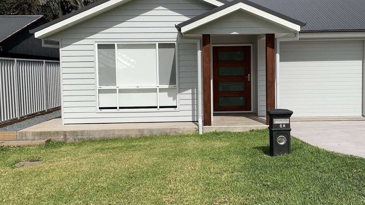 Port Macquarie House | Peaceful. Port Macquarie's heart. Up to 5 minutes drive to beach & everywhere.
