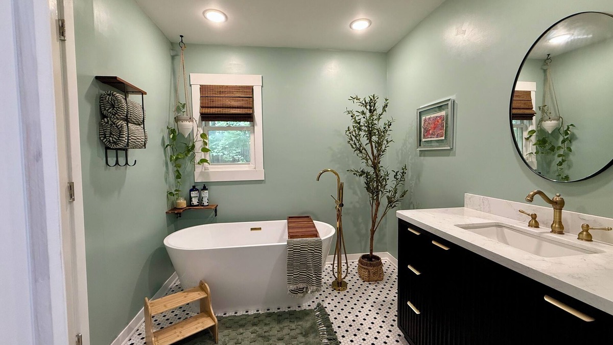West Main HIll House | Peaceful Premium Luxury furnished, 30 day min