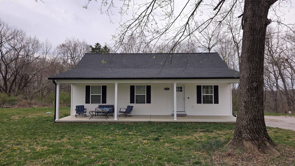 Cave City House | Peaceful private 3 BR new home near Mammoth Cave.