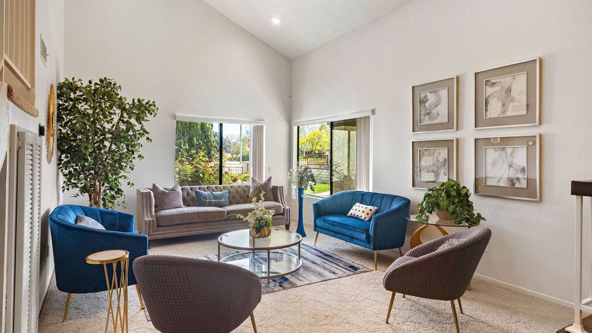 South Redlands House | Peaceful Private Retreat in the Heart of the Town