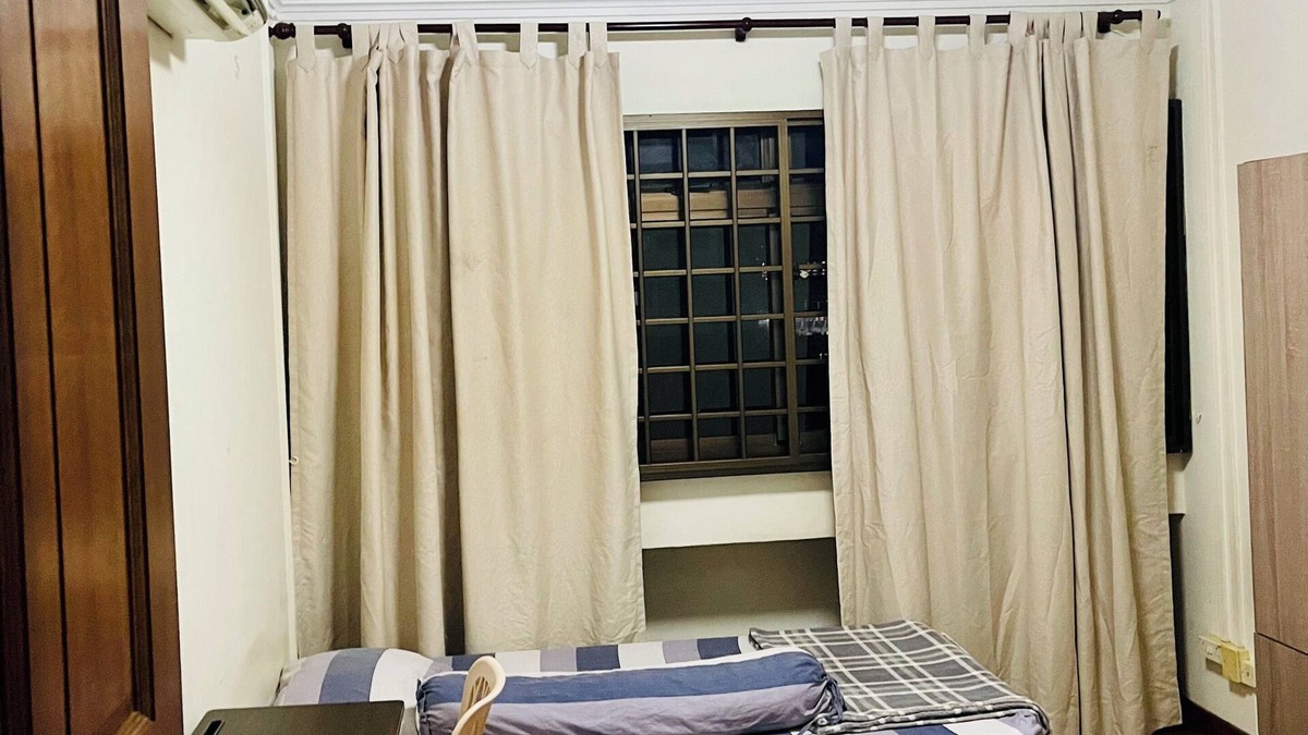 Singapore Apartment | Peaceful private room in the west with amenities
