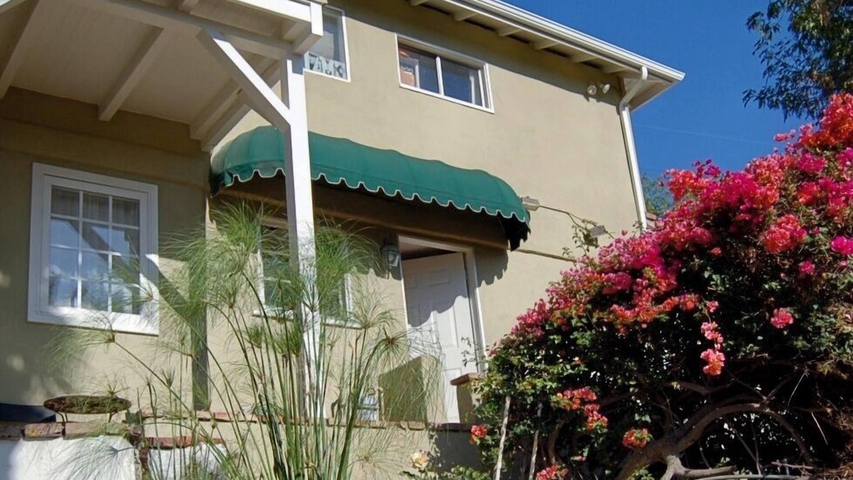 Sherman Oaks Apartment | Peaceful, Private & Secure Guest House/Apt In Sherman Oaks Foothills.