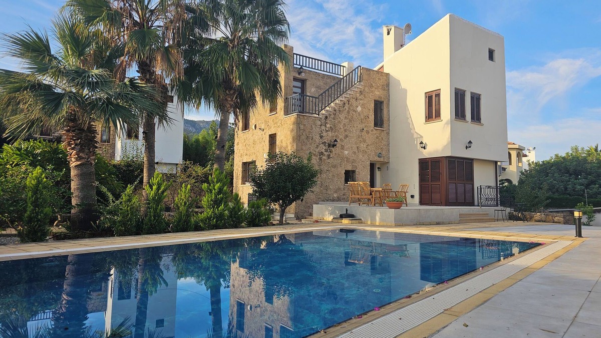 Catalkoy Villa | Peaceful Private Villa with Pool set in Çatalköy with Sea/Mountain views & WIFI