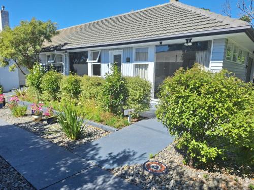 Pukerua Bay Apartment | Peaceful Pukerua Bay
