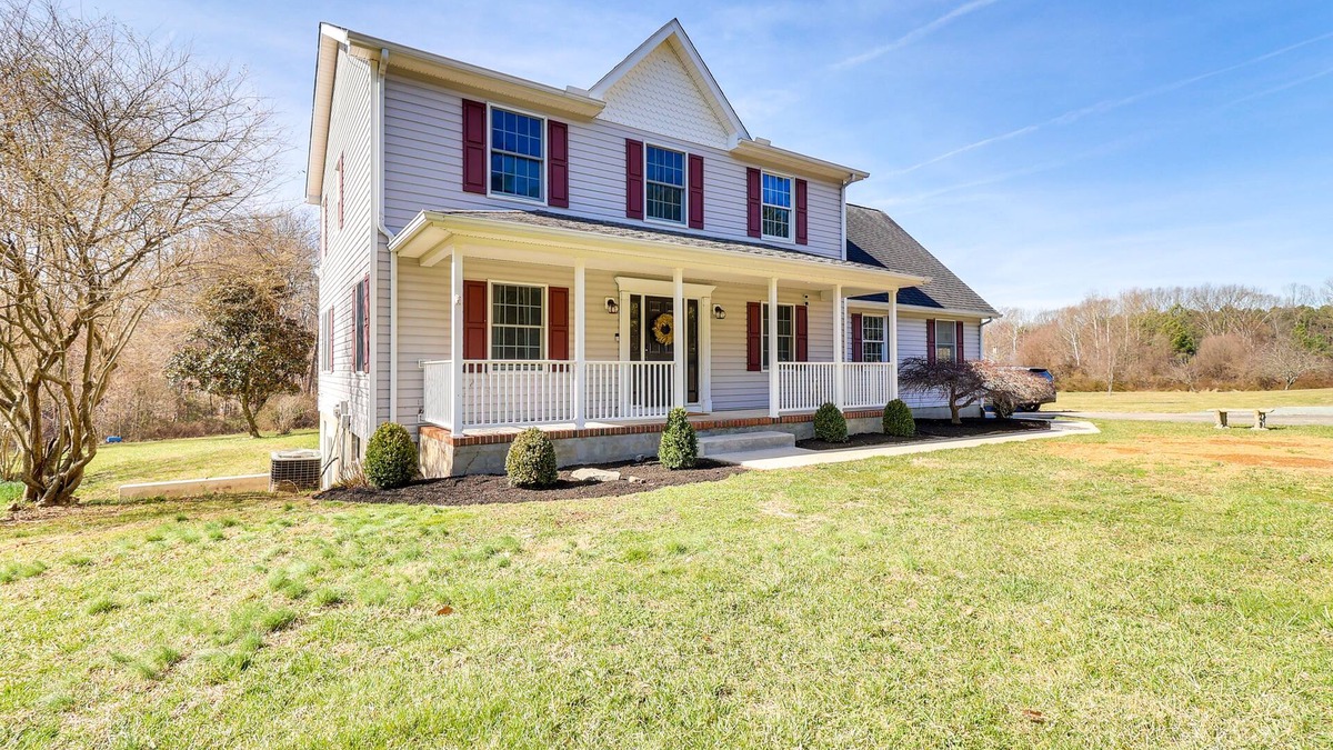 Queenstown House | Peaceful Queenstown Home w/Deck & Grill!