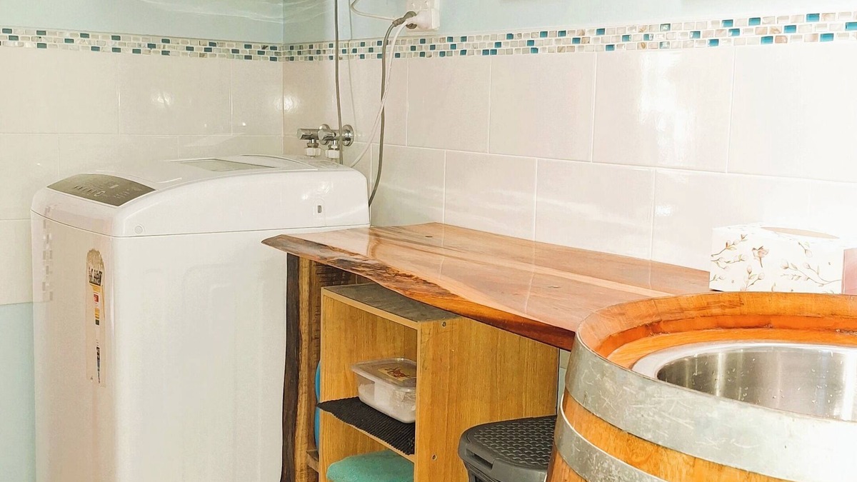 Waikawa House | Peaceful quiet environment; 6 minutes to Picton; close to marinas; pet friendly.