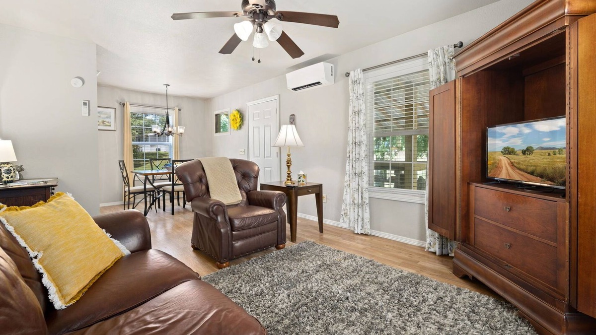 Fayetteville Apartment | Peaceful & Quiet In Country Setting Only 10 Miles From The Hustle And Bustle Fun