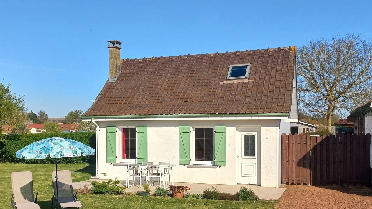 Wailly-Beaucamp House | Peaceful retreat with garden, terrace, WiFi & private parking (3 guests)