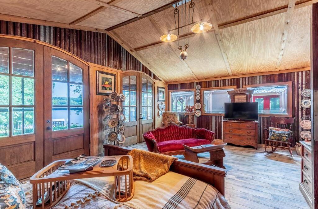 Gladewater House | Peaceful Retreat Lake Gladewater
