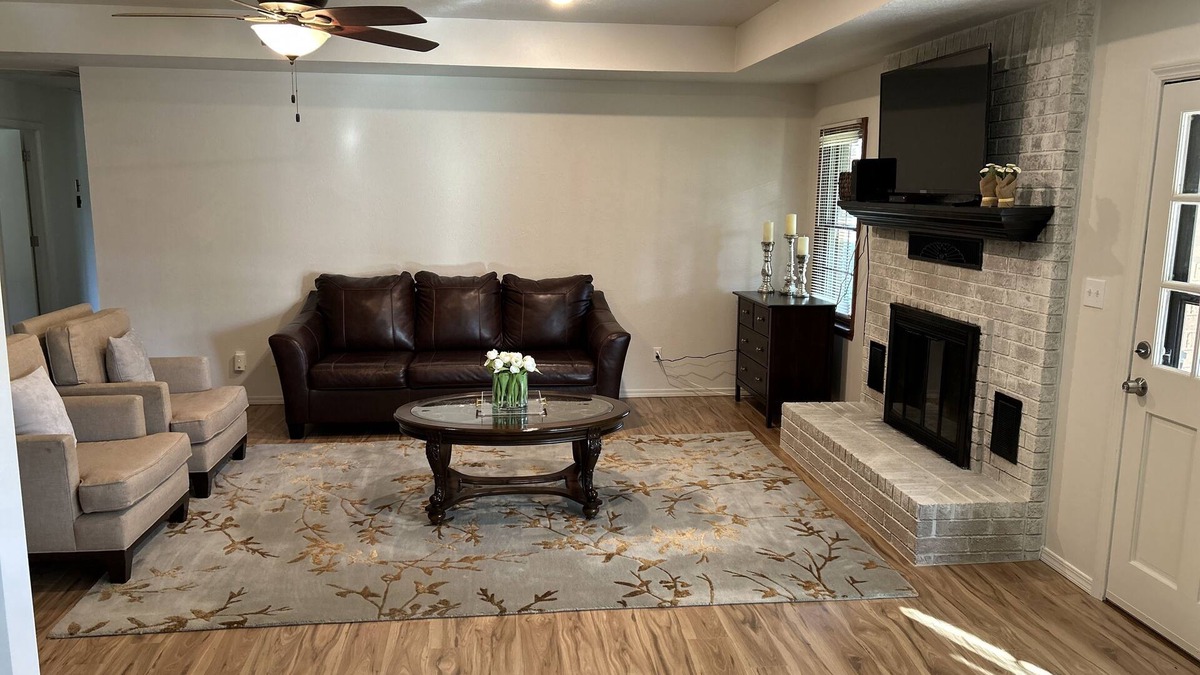 Springfield House | Peaceful Retreat near Medical Mile in Springfield