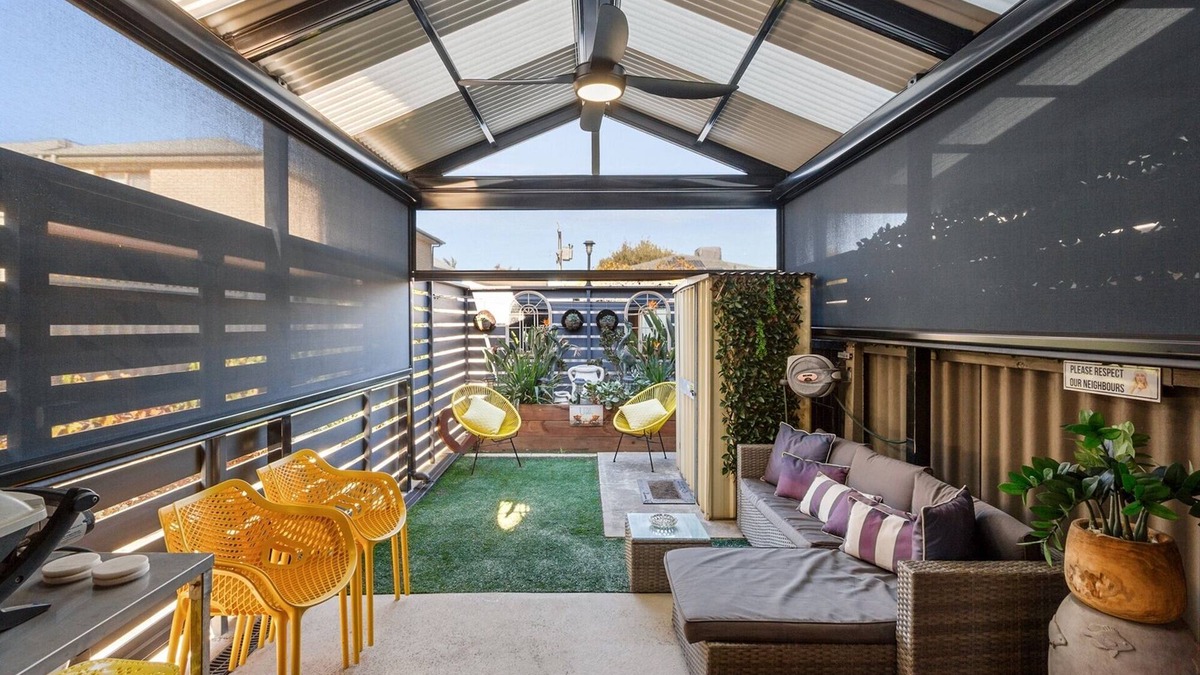 Semaphore Apartment | Peaceful Retreat Steps from Semaphore Beach